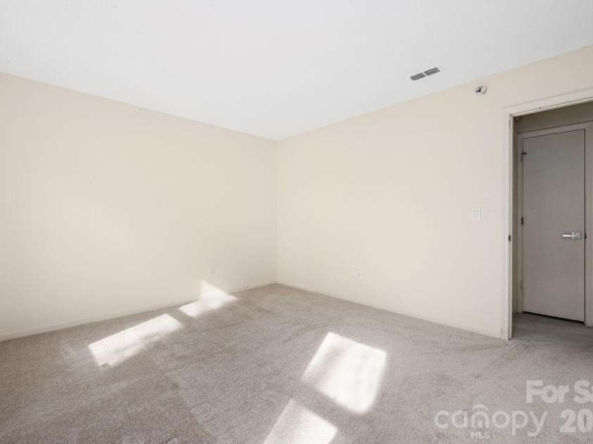6515 Burning Bush Court, Charlotte, NC 28227.  MLS# CAR4359745, YatesRealty ID 9521. 