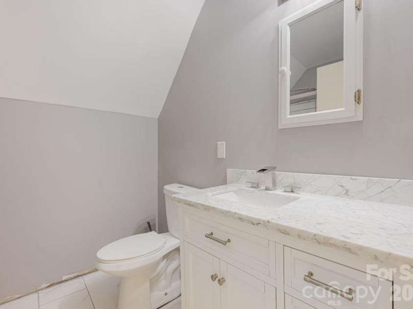 6515 Burning Bush Court, Charlotte, NC 28227.  MLS# CAR4359745, YatesRealty ID 9521. 