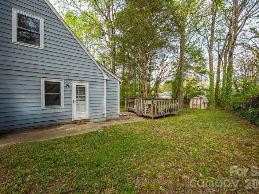 6515 Burning Bush Court, Charlotte, NC 28227.  MLS# CAR4359745, YatesRealty ID 9521. 