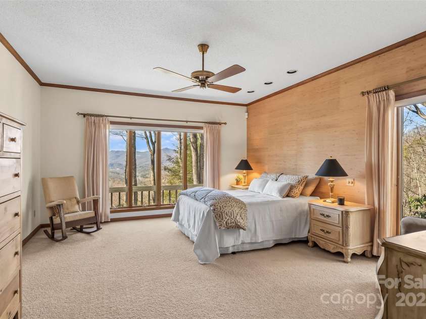 243 Red Oak Trail, Boone, NC 28607.  MLS# CAR4228370, YatesRealty ID 9522. 