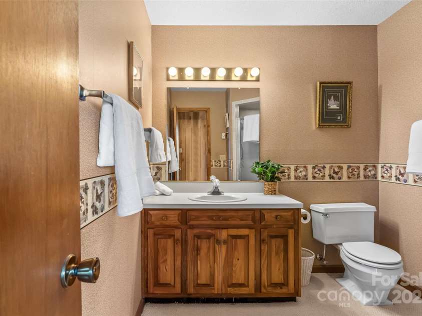 243 Red Oak Trail, Boone, NC 28607.  MLS# CAR4228370, YatesRealty ID 9522. 