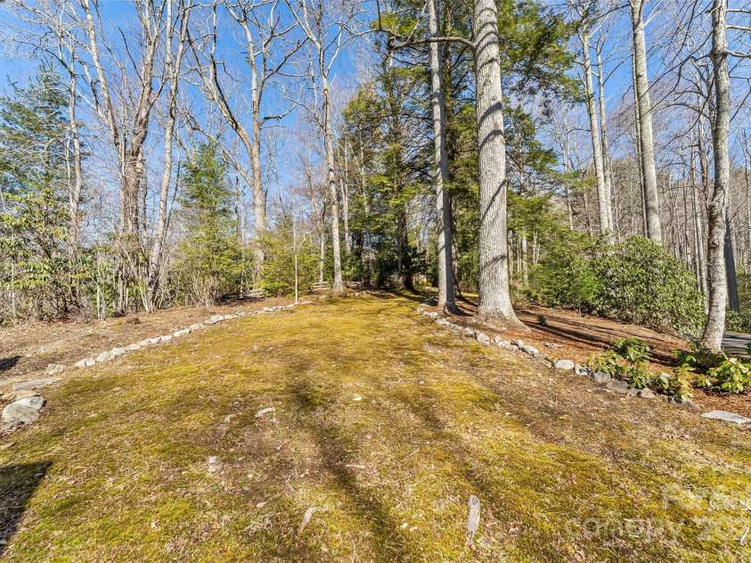 243 Red Oak Trail, Boone, NC 28607.  MLS# CAR4228370, YatesRealty ID 9522. 