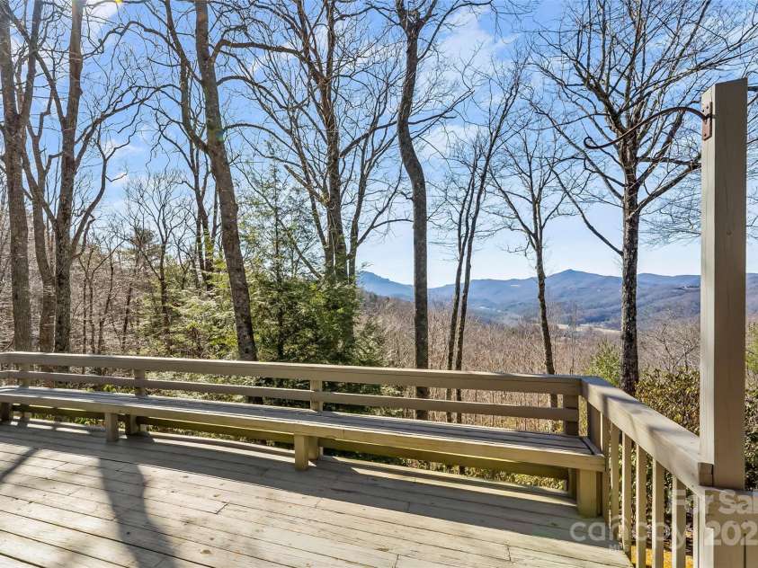 243 Red Oak Trail, Boone, NC 28607.  MLS# CAR4228370, YatesRealty ID 9522. 