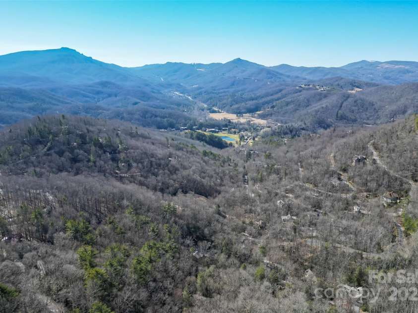243 Red Oak Trail, Boone, NC 28607.  MLS# CAR4228370, YatesRealty ID 9522. 