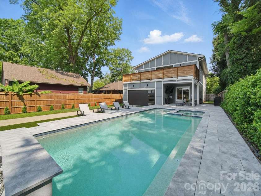 708 Cross Trail Drive, Charlotte, NC 28204.  MLS# CAR4367344, YatesRealty ID 9522. 
