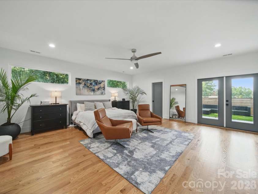 708 Cross Trail Drive, Charlotte, NC 28204.  MLS# CAR4367344, YatesRealty ID 9522. 