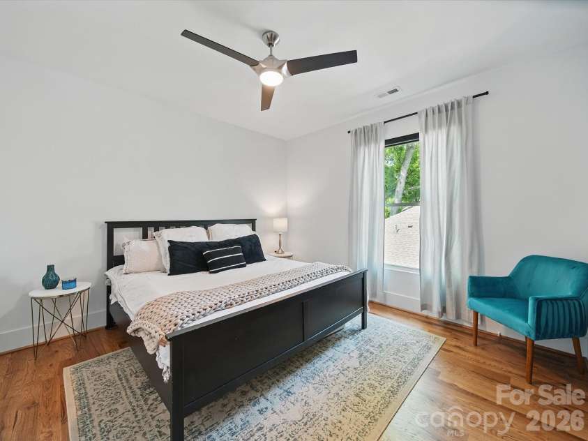 708 Cross Trail Drive, Charlotte, NC 28204.  MLS# CAR4367344, YatesRealty ID 9522. 
