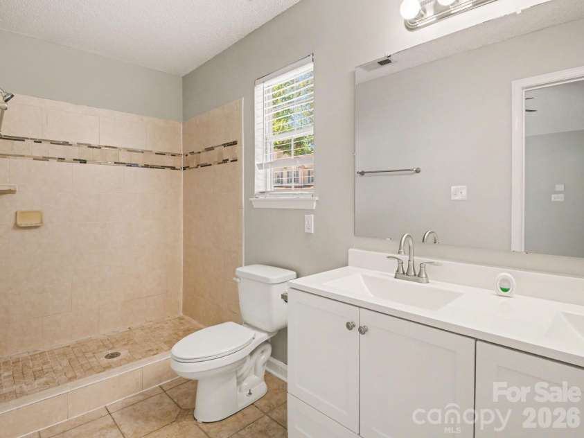 9214 Rotherham Lane, Charlotte, NC 28216.  MLS# CAR4366005, YatesRealty ID 9524. 