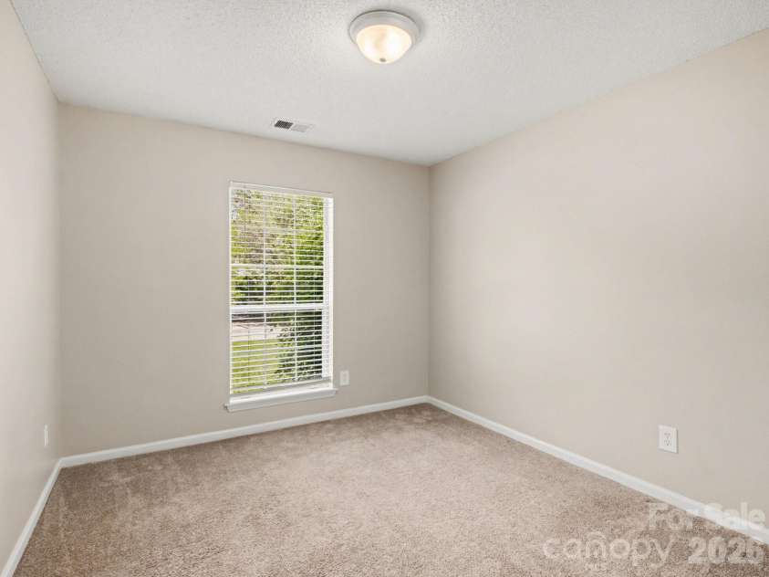 9214 Rotherham Lane, Charlotte, NC 28216.  MLS# CAR4366005, YatesRealty ID 9524. 