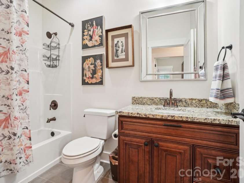 31 Anvil Avenue, Hendersonville, NC 28792.  MLS# CAR4367438, YatesRealty ID 9525. 
