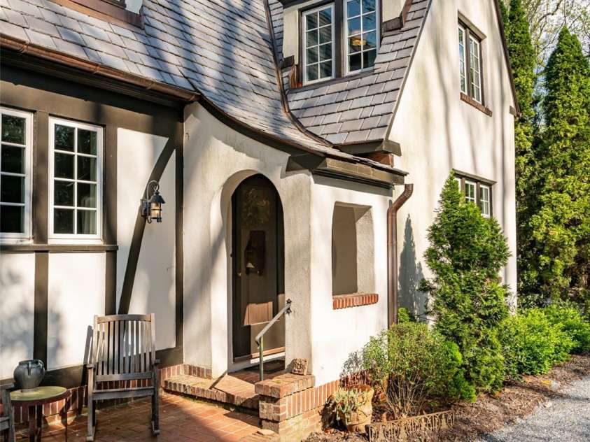 341 Vanderbilt Road, Asheville, NC 28803.  MLS# CAR4253795, YatesRealty ID 9525. 