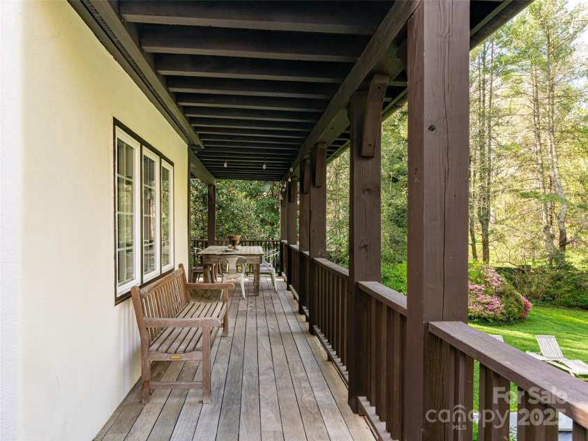341 Vanderbilt Road, Asheville, NC 28803.  MLS# CAR4253795, YatesRealty ID 9525. 
