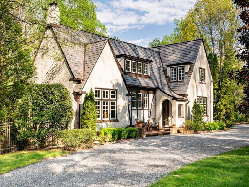 341 Vanderbilt Road, Asheville, NC 28803.  MLS# CAR4253795, YatesRealty ID 9525. 