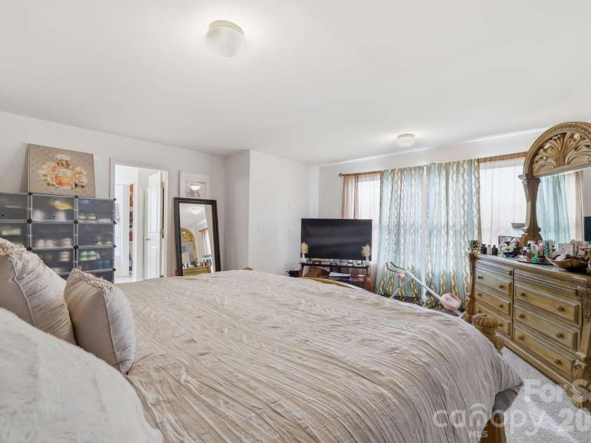 5126 Saddleback Drive, Mount Holly, NC 28120.  MLS# CAR4357305, YatesRealty ID 9528. 
