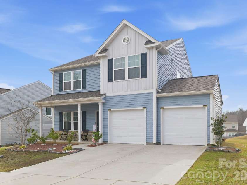 5126 Saddleback Drive, Mount Holly, NC 28120.  MLS# CAR4357305, YatesRealty ID 9528. 
