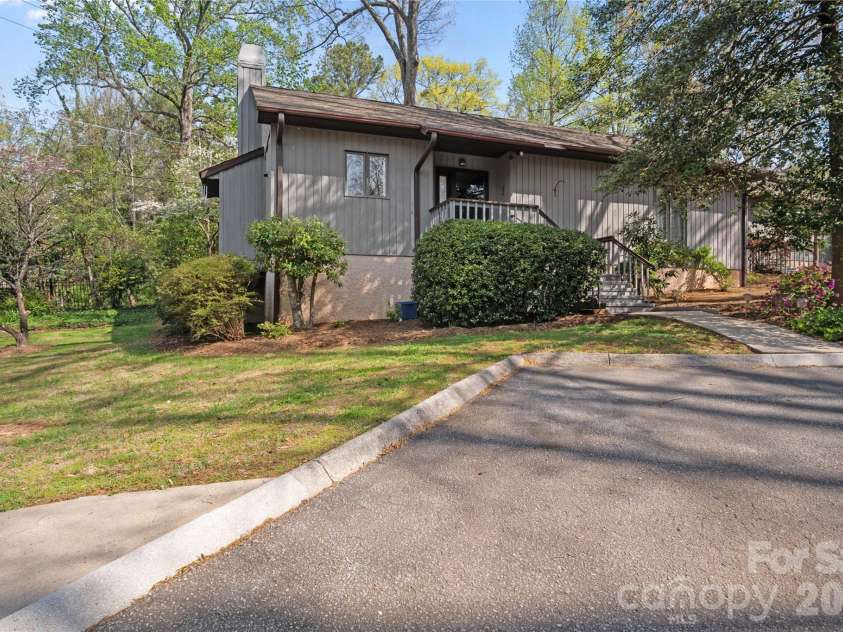 335 Melrose Avenue, Tryon, NC 28782.  MLS# CAR4366649, YatesRealty ID 9529. 
