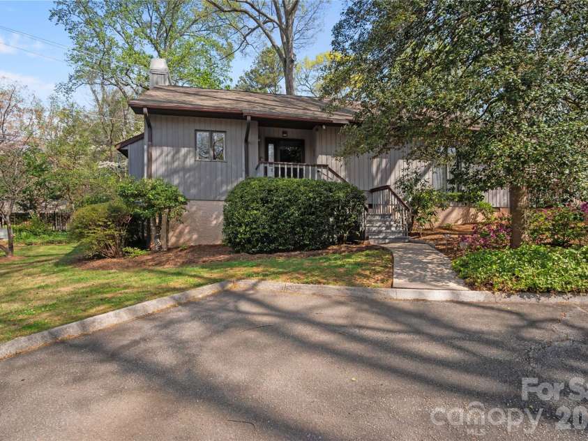 335 Melrose Avenue, Tryon, NC 28782.  MLS# CAR4366649, YatesRealty ID 9529. 