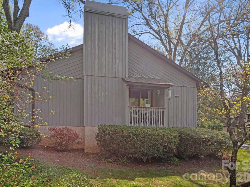 335 Melrose Avenue, Tryon, NC 28782.  MLS# CAR4366649, YatesRealty ID 9529. 