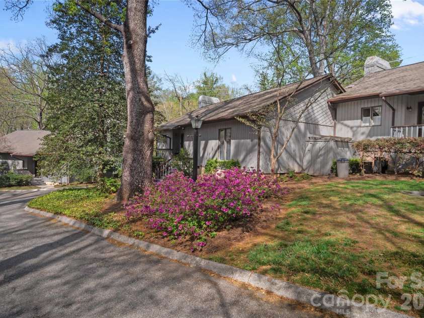 335 Melrose Avenue, Tryon, NC 28782.  MLS# CAR4366649, YatesRealty ID 9529. 