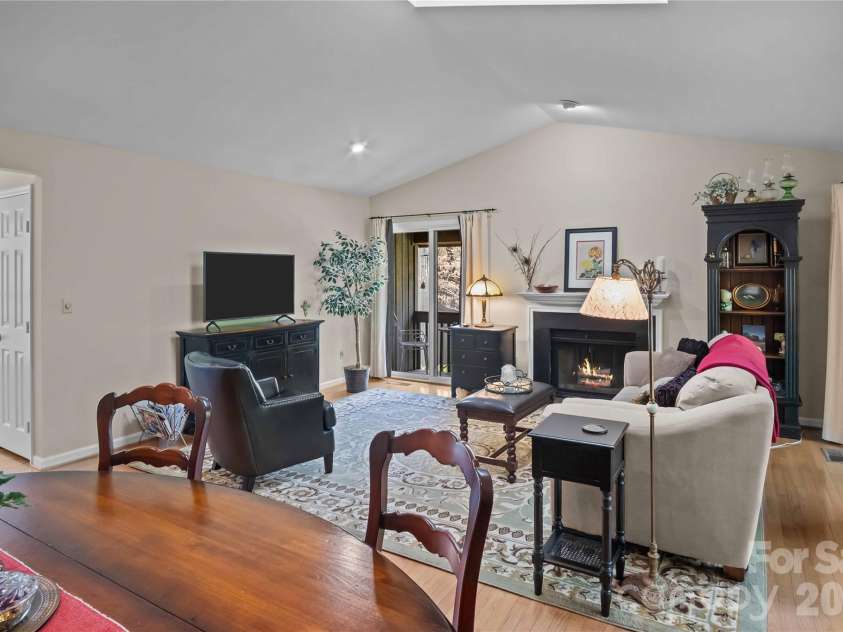 335 Melrose Avenue, Tryon, NC 28782.  MLS# CAR4366649, YatesRealty ID 9529. 