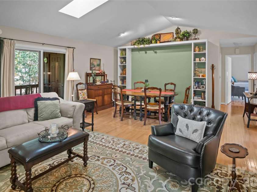 335 Melrose Avenue, Tryon, NC 28782.  MLS# CAR4366649, YatesRealty ID 9529. 