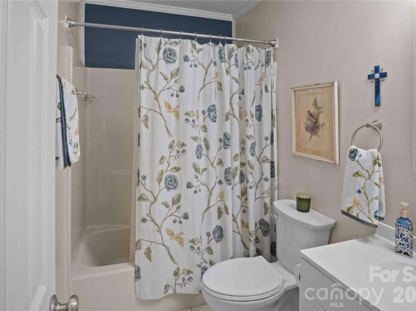 335 Melrose Avenue, Tryon, NC 28782.  MLS# CAR4366649, YatesRealty ID 9529. 