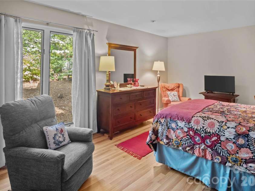 335 Melrose Avenue, Tryon, NC 28782.  MLS# CAR4366649, YatesRealty ID 9529. 