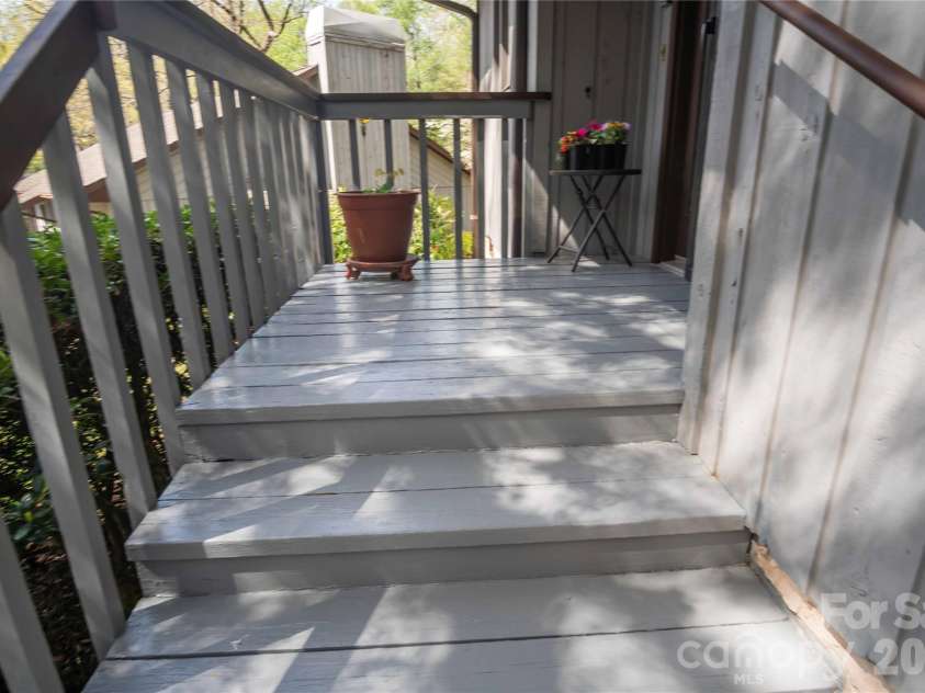 335 Melrose Avenue, Tryon, NC 28782.  MLS# CAR4366649, YatesRealty ID 9529. 