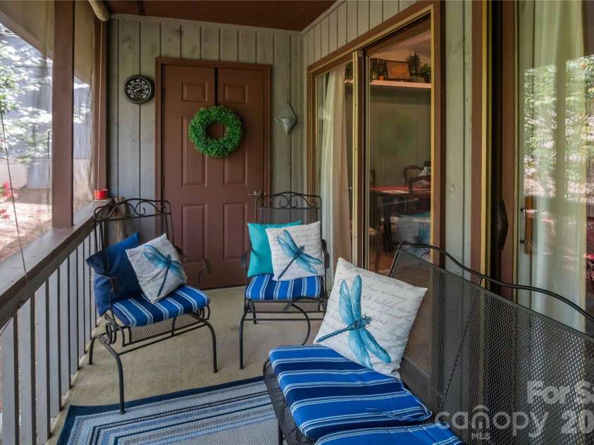 335 Melrose Avenue, Tryon, NC 28782.  MLS# CAR4366649, YatesRealty ID 9529. 