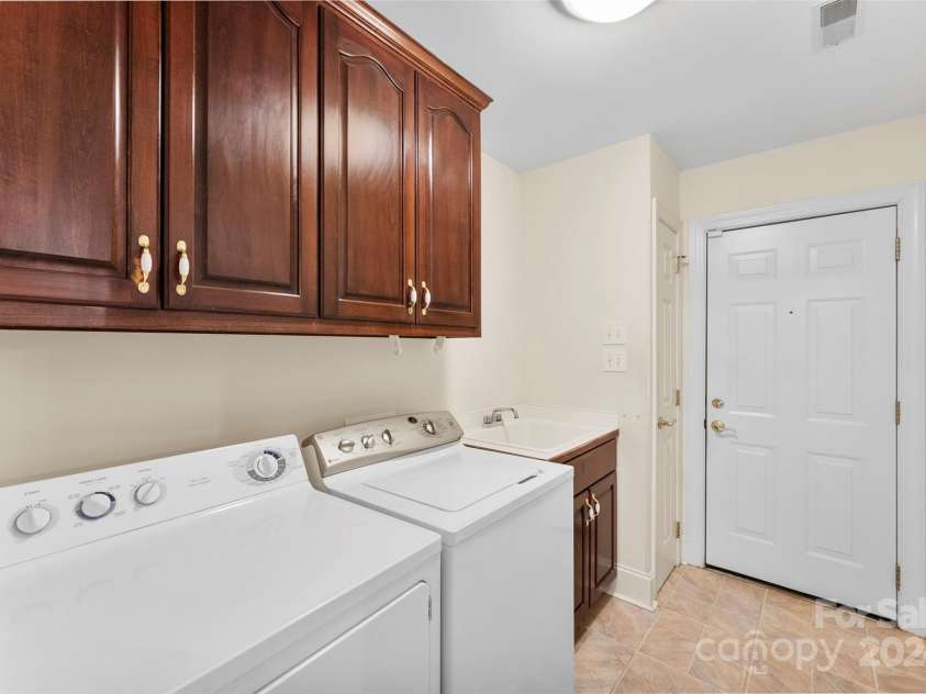 1982 Wexford Court, Gastonia, NC 28054.  MLS# CAR4199635, YatesRealty ID 9530. 