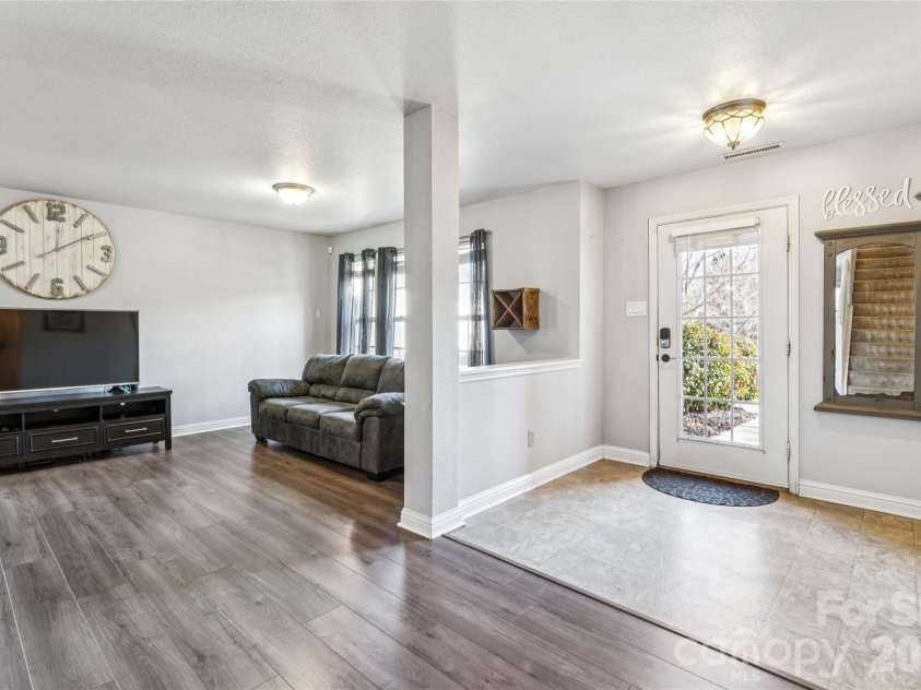 205 Edzell Drive, Salisbury, NC 28146.  MLS# CAR4336512, YatesRealty ID 9531. Entry