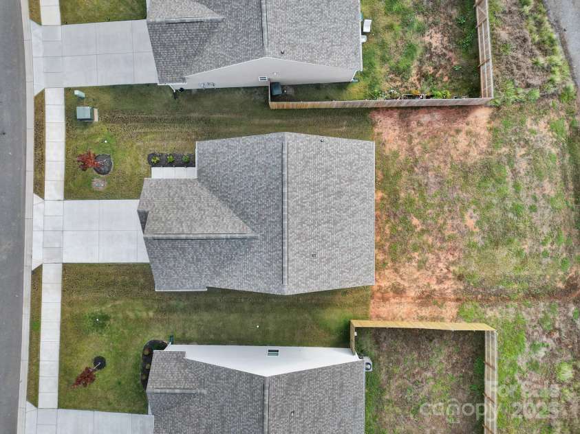 654 Lancelot Drive, Richburg, SC 29729.  MLS# CAR4205492, YatesRealty ID 9531. 