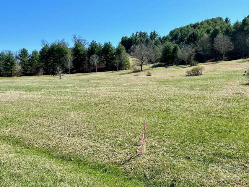 205 Glenwood Drive, Jefferson, NC 28640.  MLS# CAR4235503, YatesRealty ID 9532. 