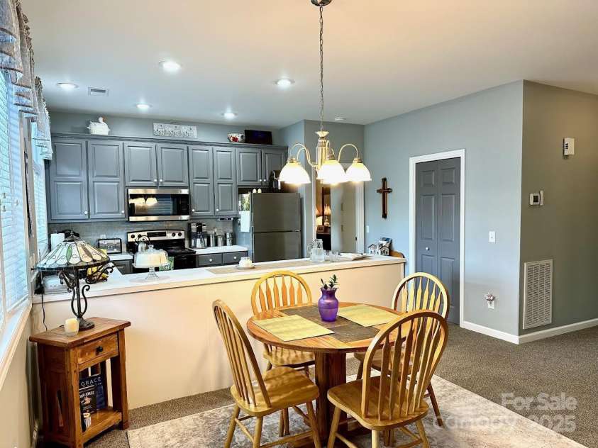 495 Landing Drive, Jefferson, NC 28640.  MLS# CAR4239689, YatesRealty ID 9533. 