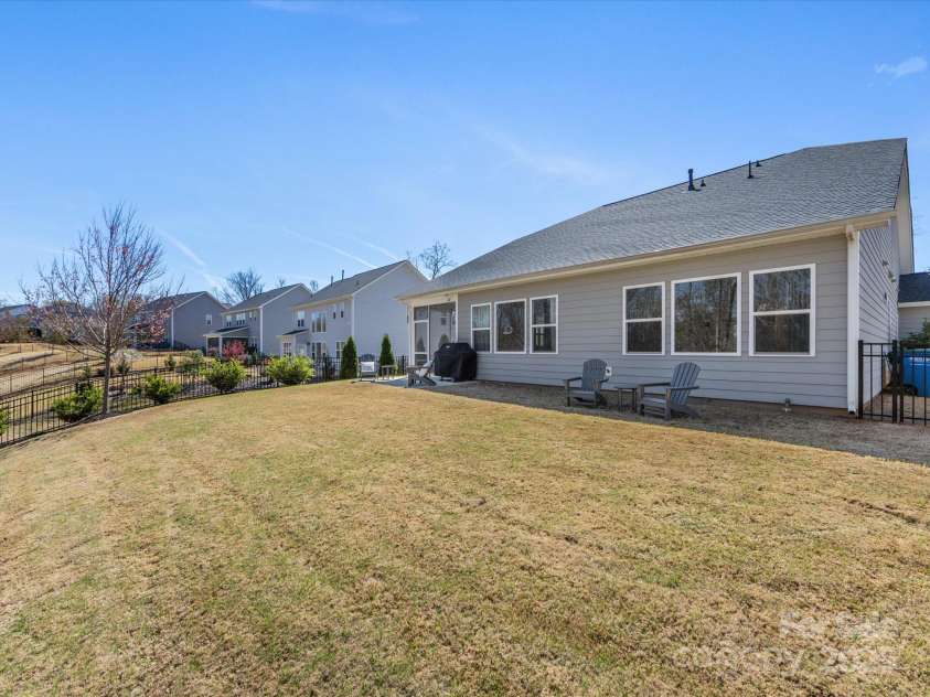 5013 Watercrest Trail, Belmont, NC 28012.  MLS# CAR4234154, YatesRealty ID 9534. Back yard