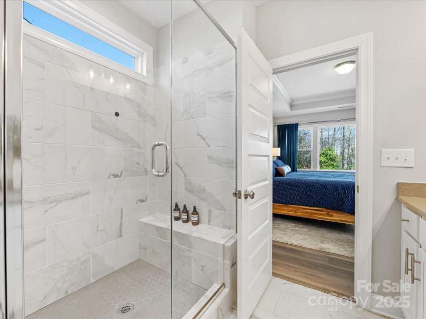 5013 Watercrest Trail, Belmont, NC 28012.  MLS# CAR4234154, YatesRealty ID 9534. Shower with bench
