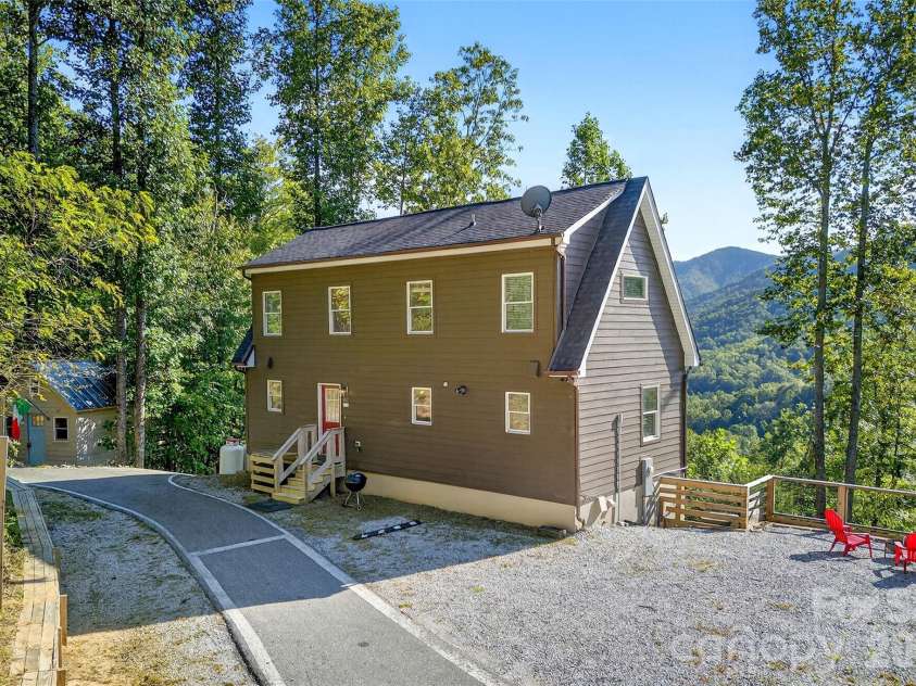 8032 Buck Creek Road, Marion, NC 28752.  MLS# CAR4363181, YatesRealty ID 9534. 