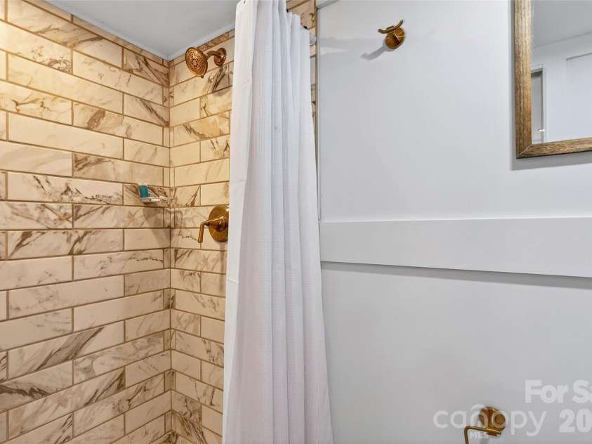 8032 Buck Creek Road, Marion, NC 28752.  MLS# CAR4363181, YatesRealty ID 9534. 