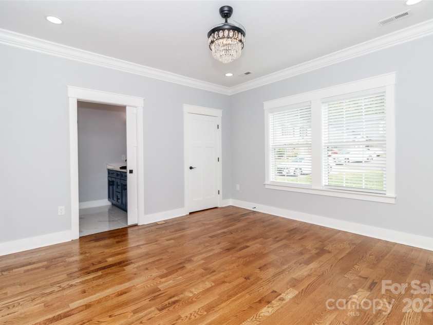 2302 Jordi Way, Charlotte, NC 28213.  MLS# CAR4244995, YatesRealty ID 9535. 