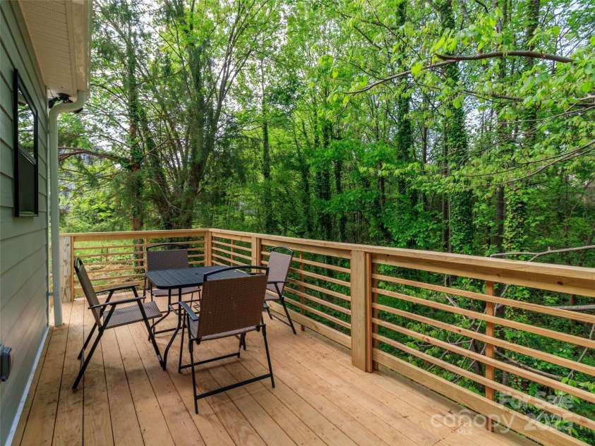 2302 Jordi Way, Charlotte, NC 28213.  MLS# CAR4244995, YatesRealty ID 9535. 