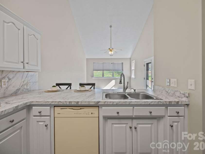 3944 Jasmine Lane, Denver, NC 28037.  MLS# CAR4355941, YatesRealty ID 9535. 