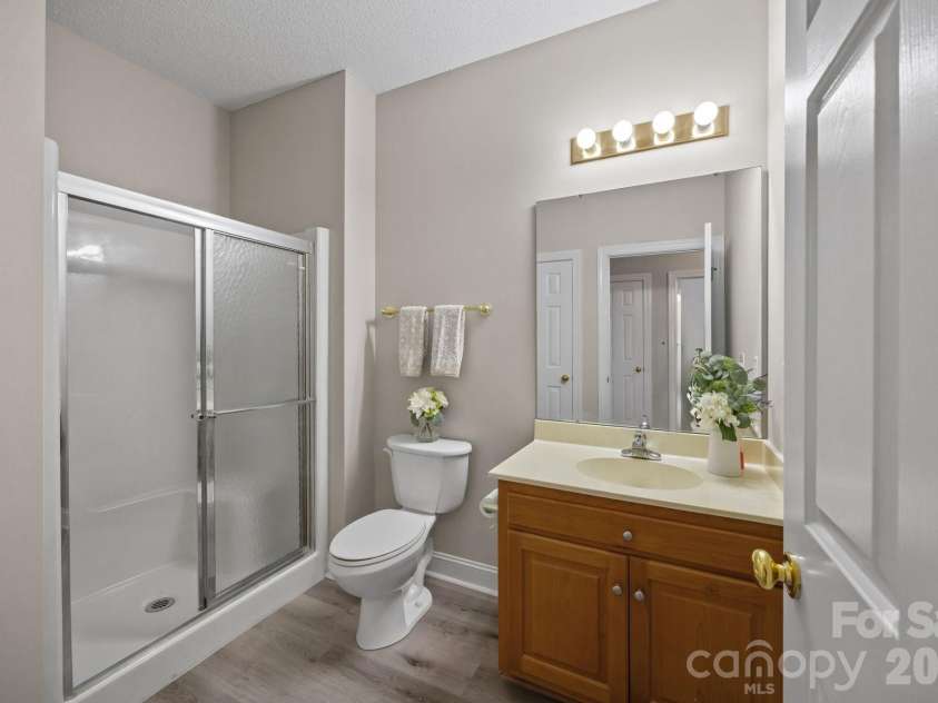 3944 Jasmine Lane, Denver, NC 28037.  MLS# CAR4355941, YatesRealty ID 9535. 