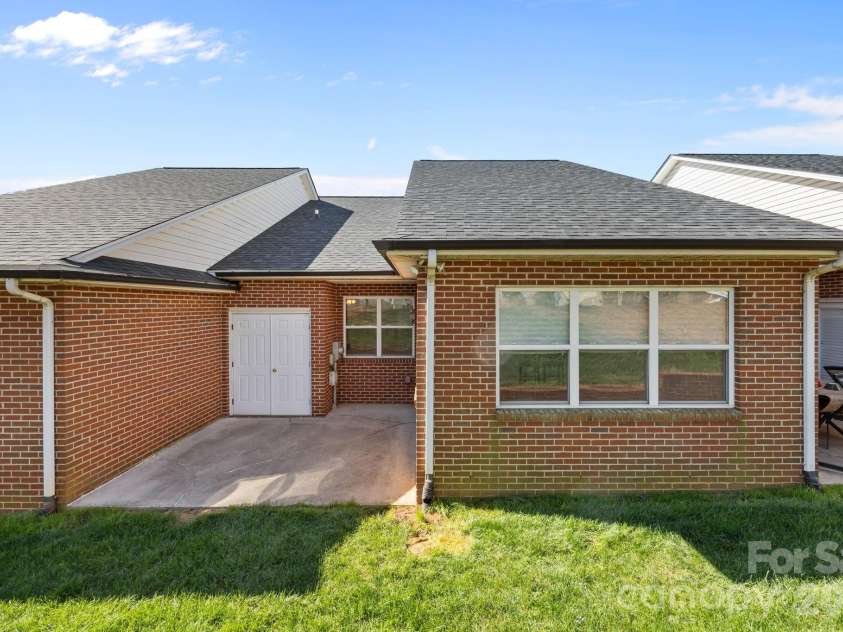 3944 Jasmine Lane, Denver, NC 28037.  MLS# CAR4355941, YatesRealty ID 9535. 