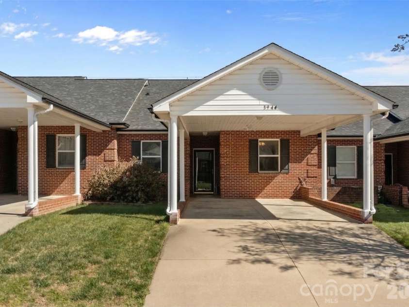 3944 Jasmine Lane, Denver, NC 28037.  MLS# CAR4355941, YatesRealty ID 9535. 