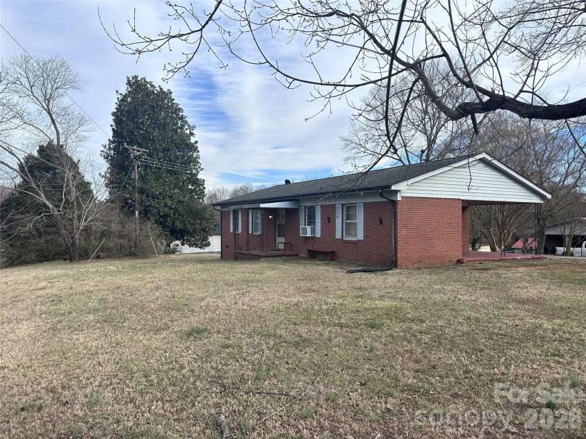 2410 Harris Henrietta Road, Mooresboro, NC 28114.  MLS# CAR4344348, YatesRealty ID 9537. 