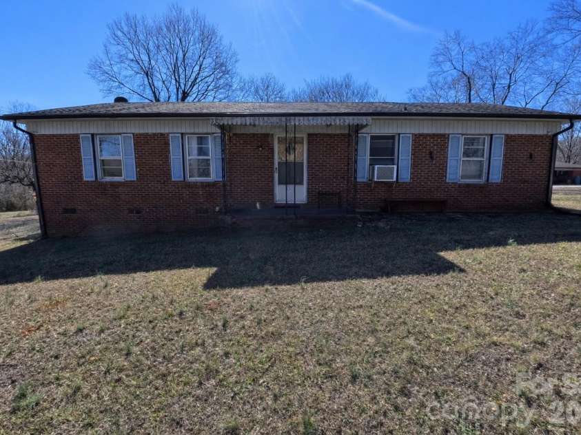 2410 Harris Henrietta Road, Mooresboro, NC 28114.  MLS# CAR4344348, YatesRealty ID 9537. 