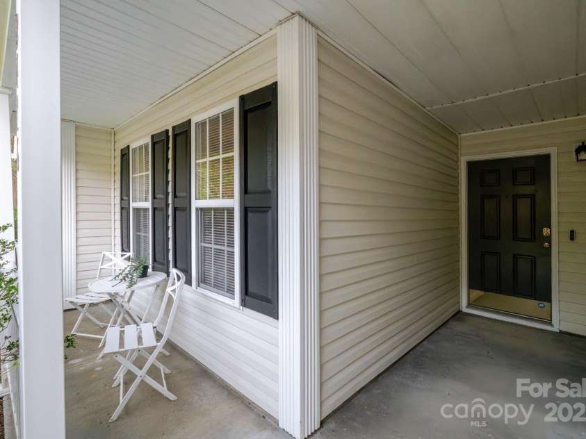 2416 Hart Road, Charlotte, NC 28214.  MLS# CAR4249758, YatesRealty ID 9538. 