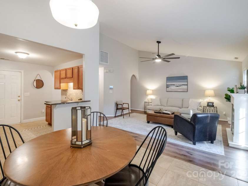 2416 Hart Road, Charlotte, NC 28214.  MLS# CAR4249758, YatesRealty ID 9538. 