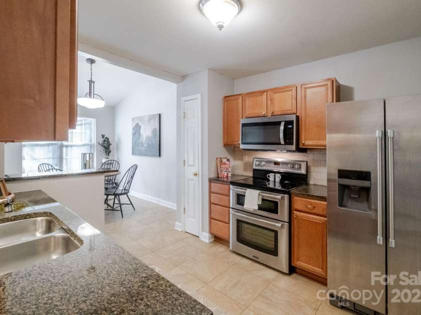 2416 Hart Road, Charlotte, NC 28214.  MLS# CAR4249758, YatesRealty ID 9538. 