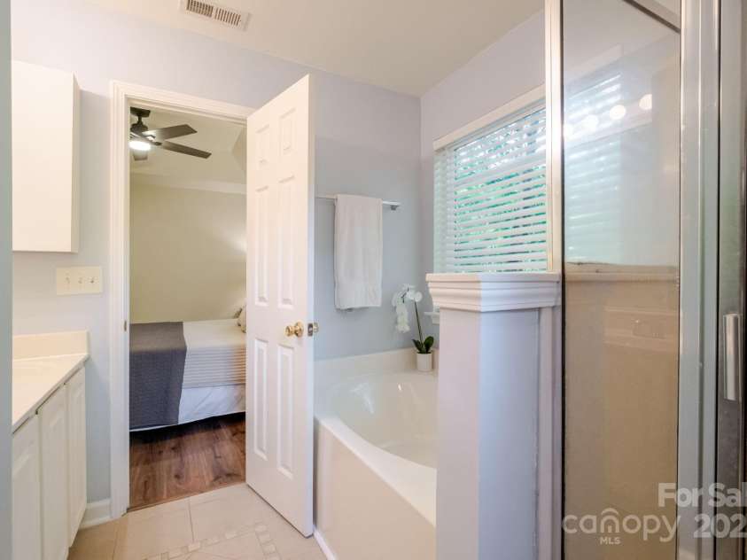2416 Hart Road, Charlotte, NC 28214.  MLS# CAR4249758, YatesRealty ID 9538. 
